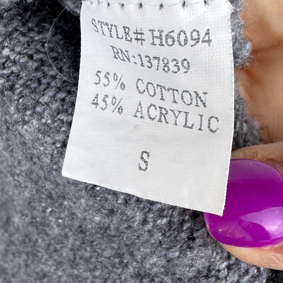 DREAMERS Gray Knit Pullover Oversized Sweater With Bows On Wrists / Size Small - Picture 10 of 13